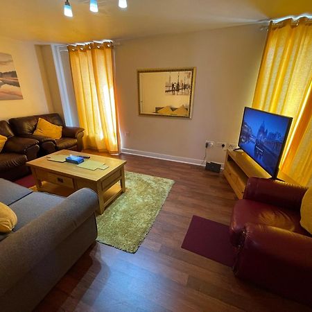 Holiday Home In Cardiff. Sleeps 6 Zewnętrze zdjęcie