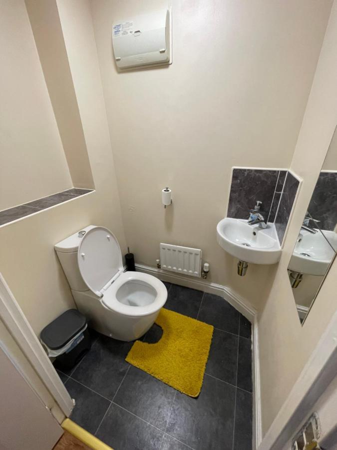 Holiday Home In Cardiff. Sleeps 6 Zewnętrze zdjęcie