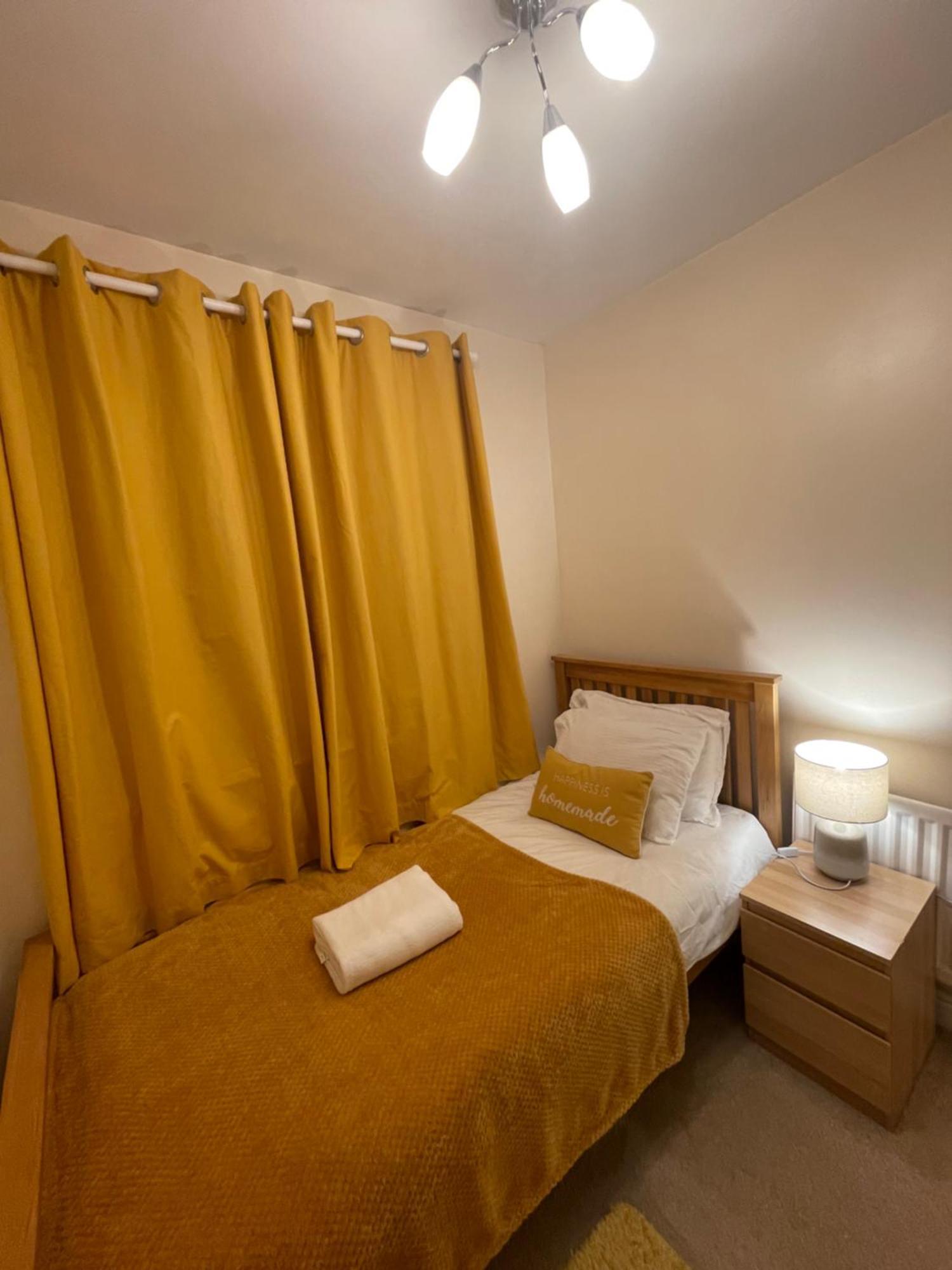 Holiday Home In Cardiff. Sleeps 6 Zewnętrze zdjęcie