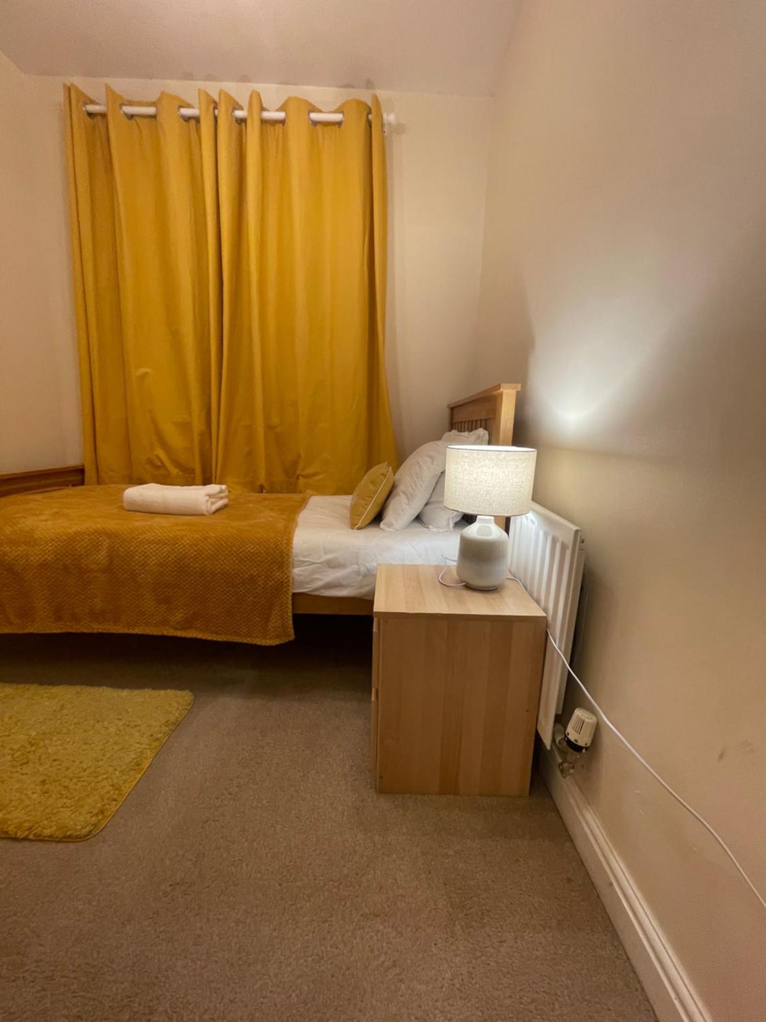 Holiday Home In Cardiff. Sleeps 6 Zewnętrze zdjęcie